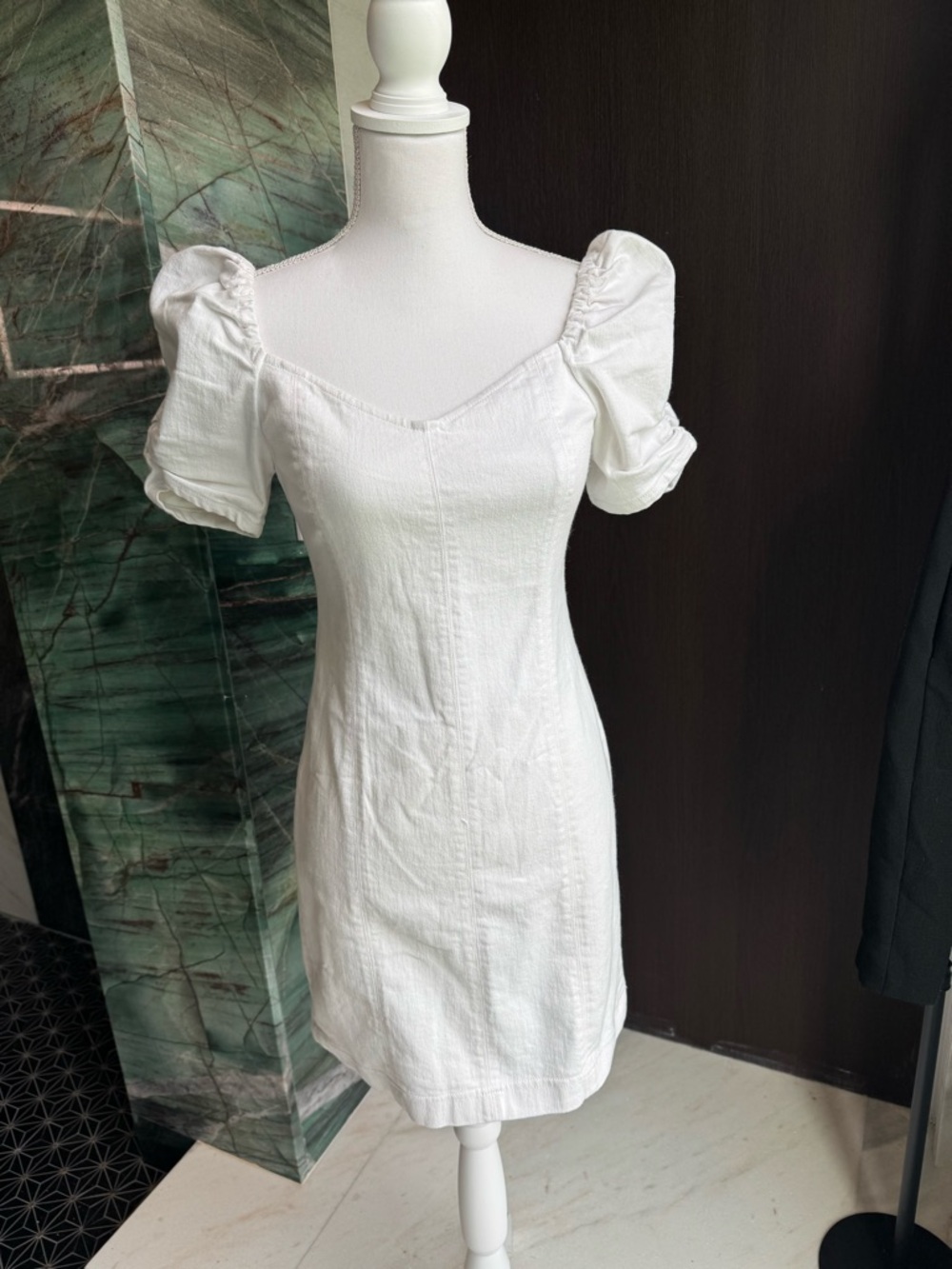 Alice + Olivia WHITE MIMI DENIM MINI DRESS SZ 10 - Picture 6 of 12